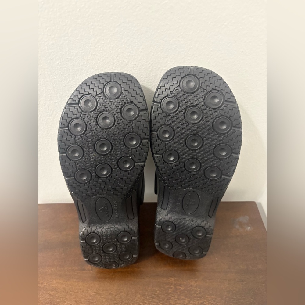 Anywear Women's Classic Black Mules - Picture 7 of 7